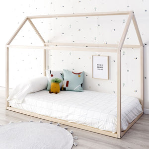 cama casinha Montessori